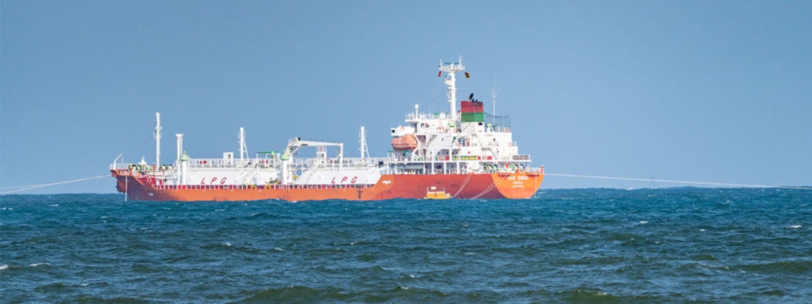 ගෑස් රැගත් නෞකාවක් අද දිවයිනට